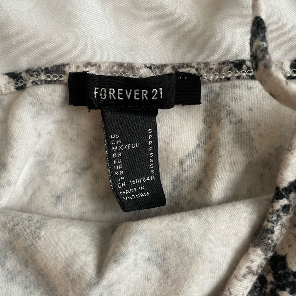 crop top from forever21 size S